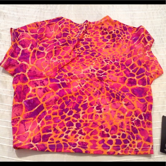 Multicolored Pink Spandex Cap Sleeve Crop Top - Picture 2 of 3